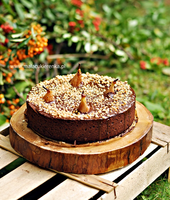 Czekoladowe ciasto z gruszkami i orzechami – brownie