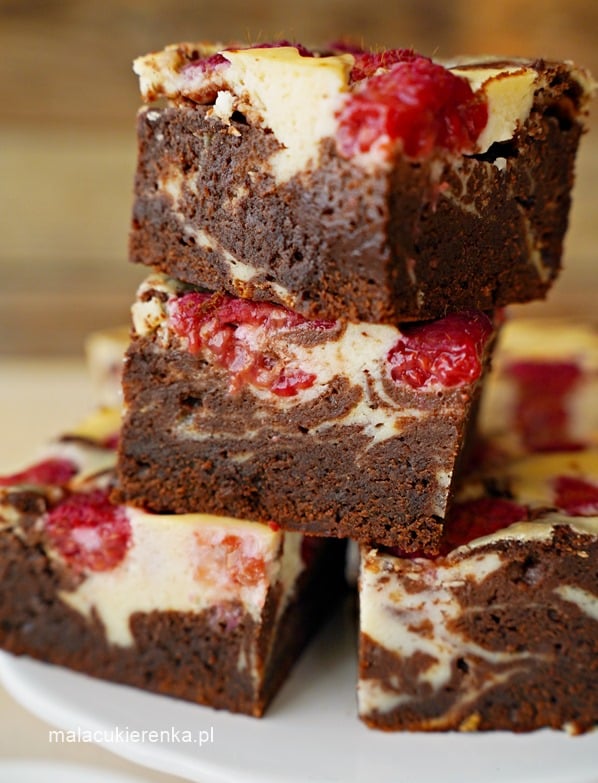 Obłędne ciasto czekoladowe z malinami i serem Brownie 3