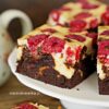 Obłędne ciasto czekoladowe z malinami i serem Brownie 1